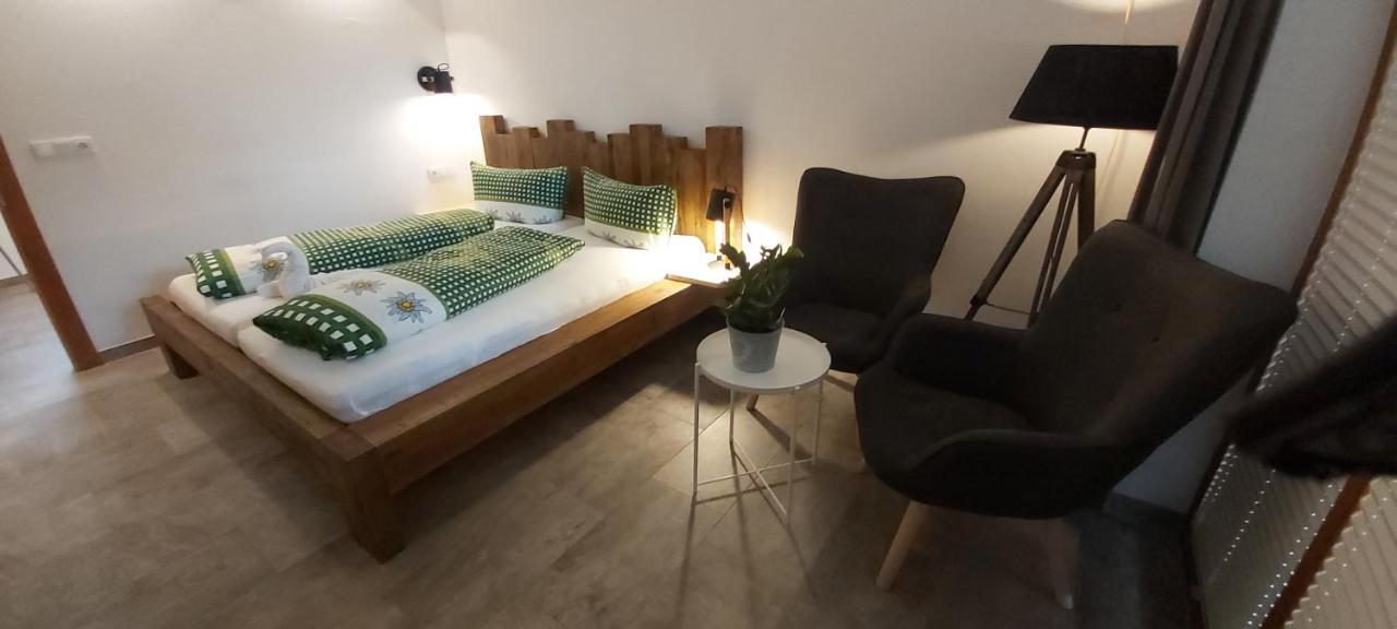 Zugspitzchalets Biberwier Bagian luar foto