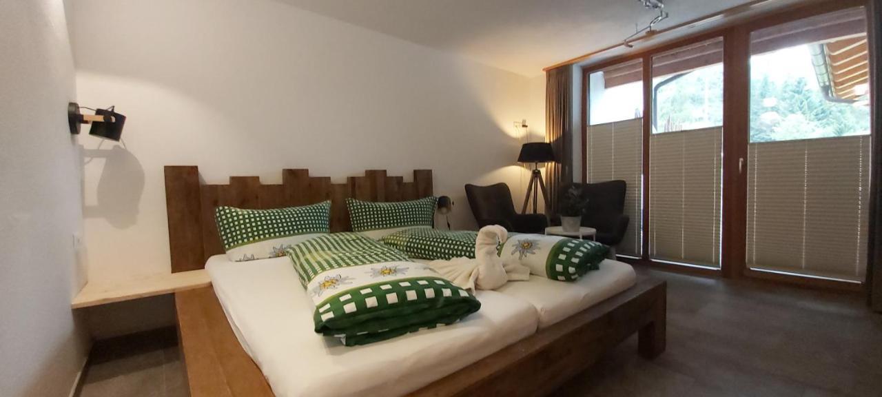 Zugspitzchalets Biberwier Bagian luar foto